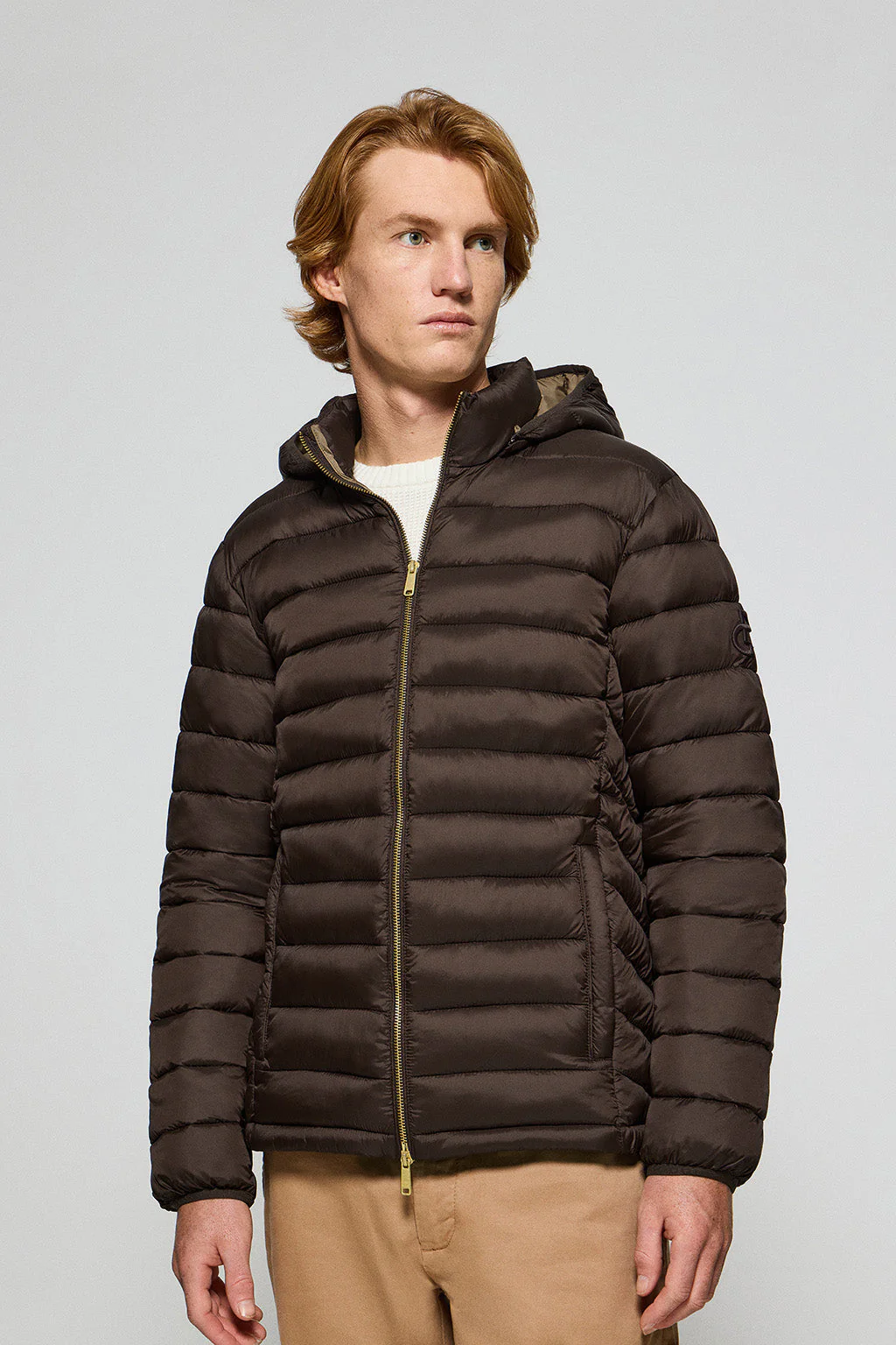 Chaqueta ultralight marrón Corey de capucha extraíble y bordado PC
