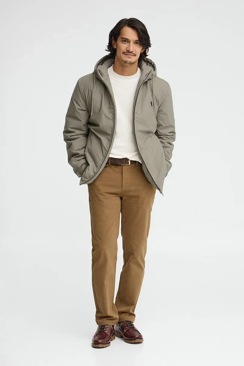 Chaqueta Dorsey color piedra con logo Rigby Go - Image 4