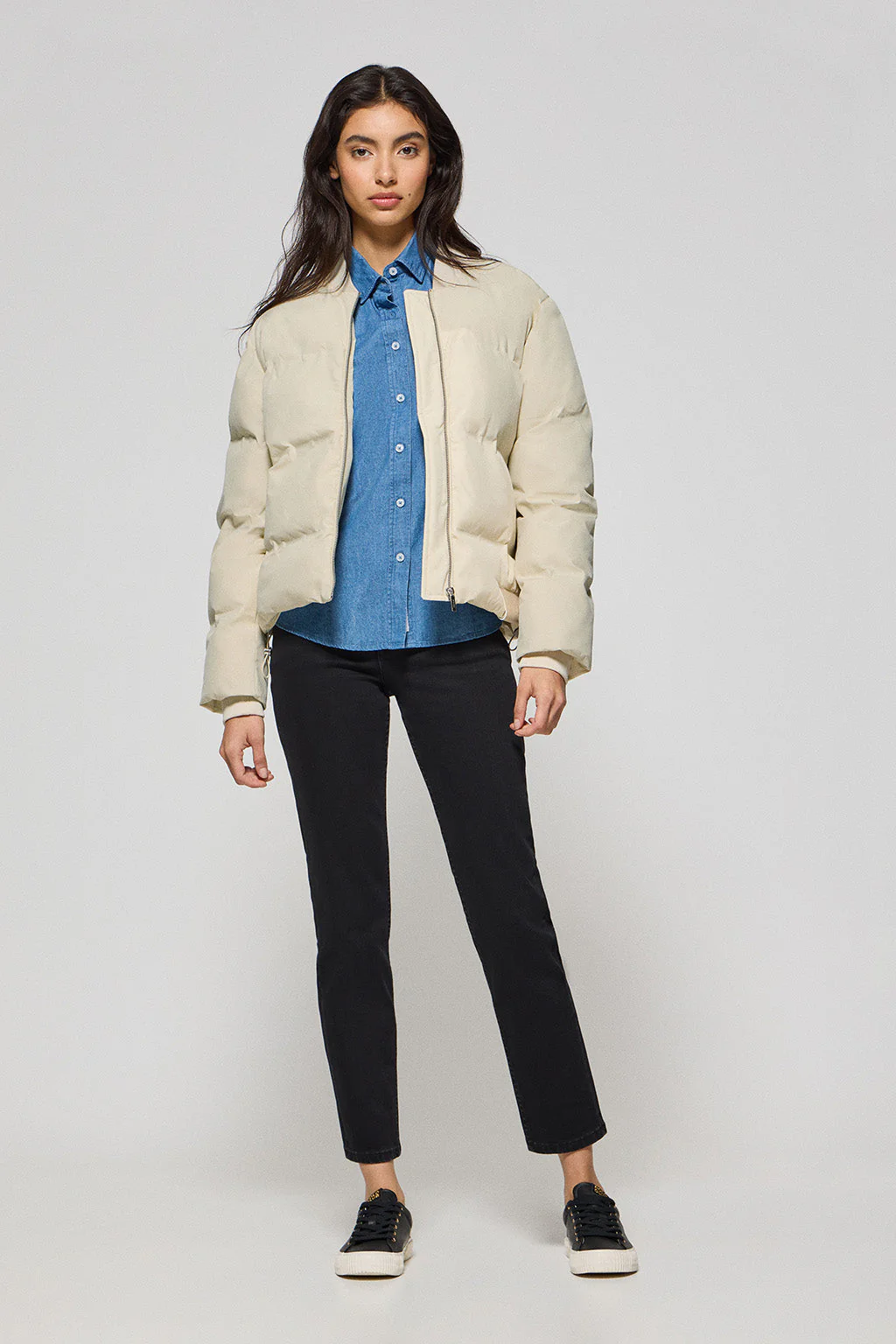 Bomber acolchada beige Dubái con detalle Polo Club - Image 4