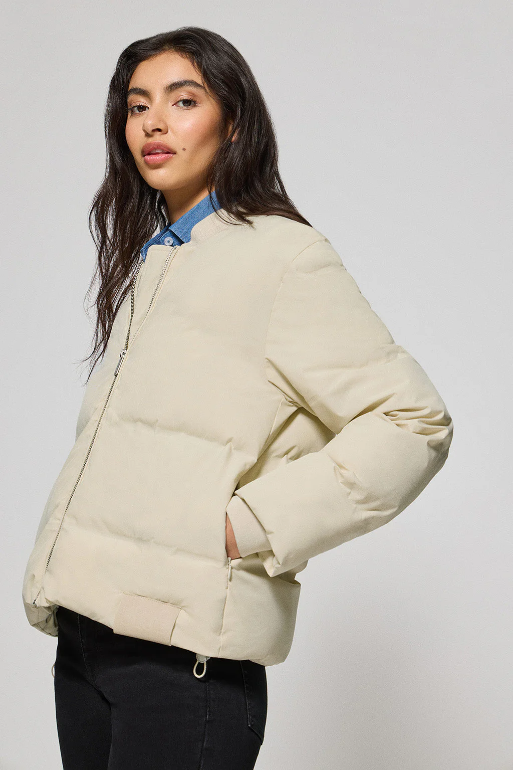 Bomber acolchada beige Dubái con detalle Polo Club - Image 5