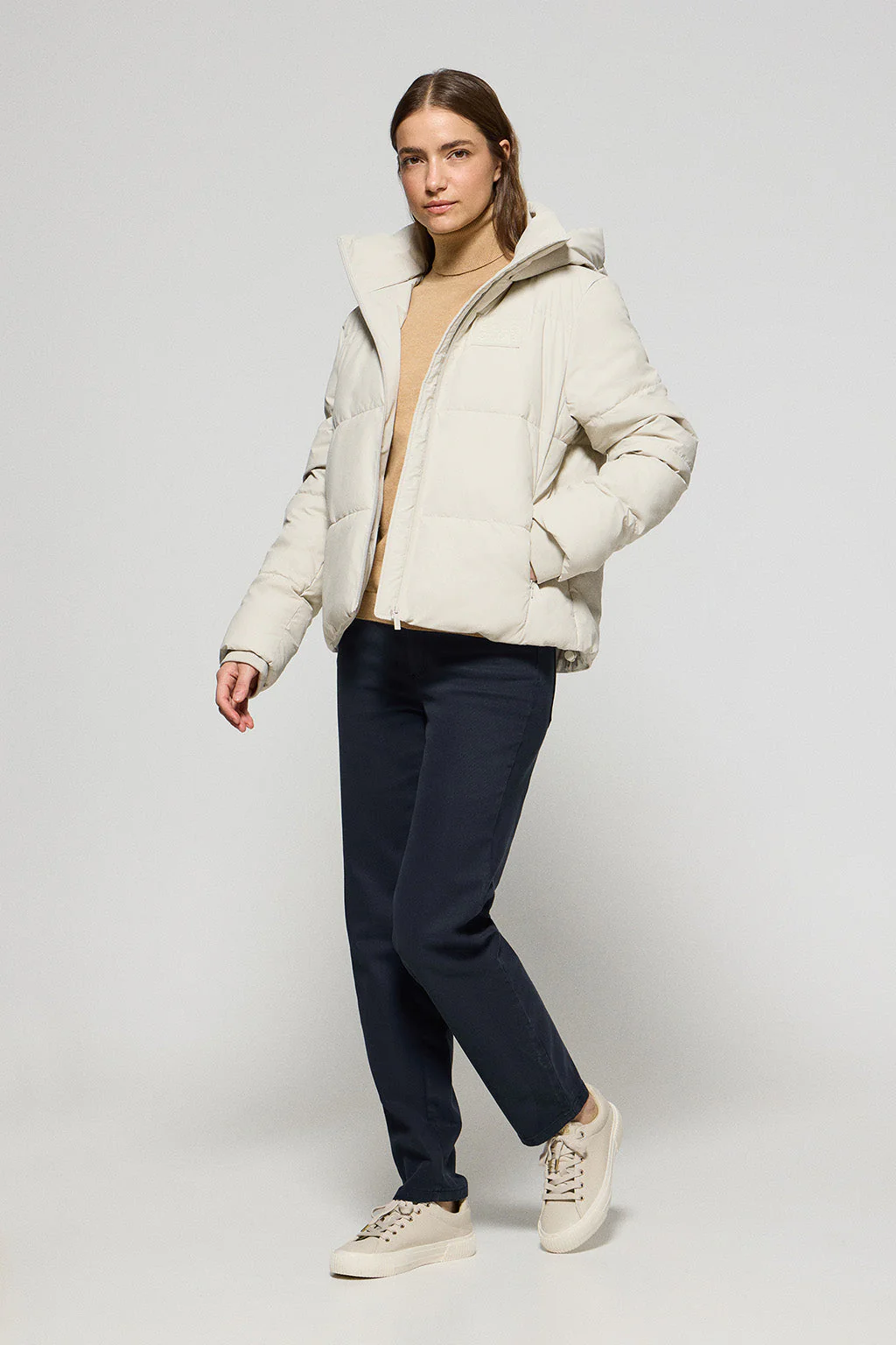 Chaqueta acolchada gris Glacier de capucha fija y detalles Polo Club - Image 3