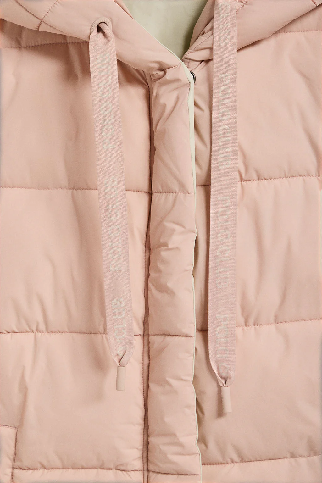 Abrigo Gracia rosa reversible con capucha fija y detalles Polo Club - Image 12
