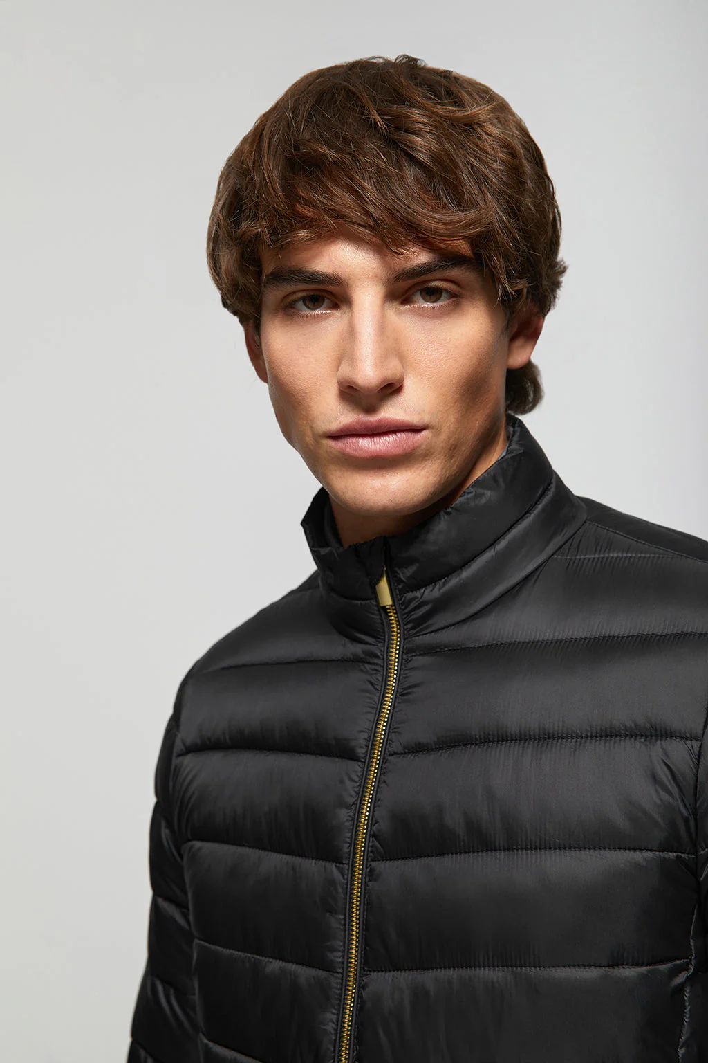 Chaqueta negra Hayden reciclada y ultraligera con etiqueta textil Polo Club - Image 3
