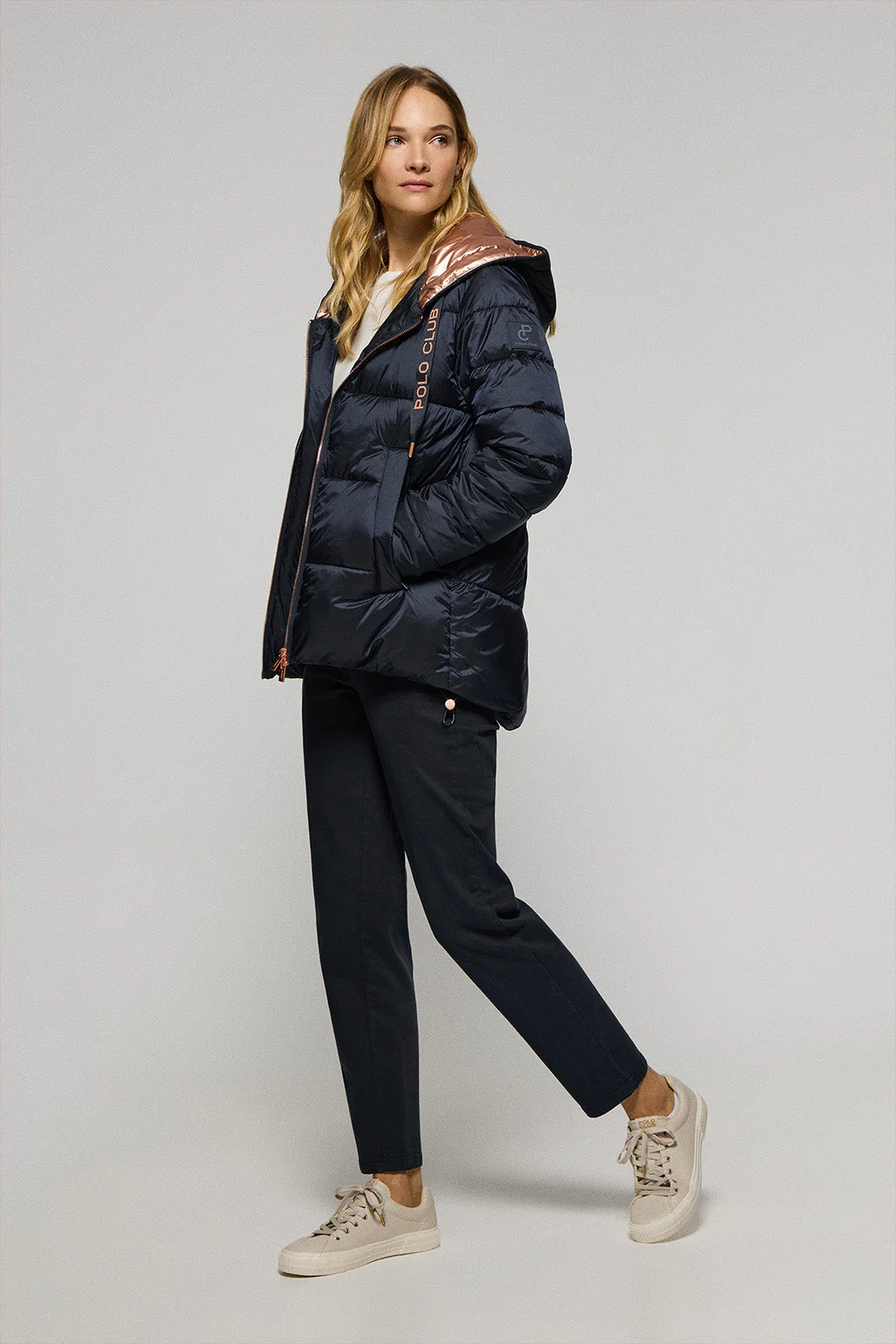 Chaqueta Ice acolchada azul marino de capucha fija y detalles Polo Club - Image 3