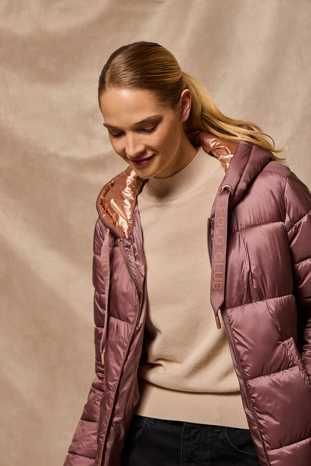 Chaqueta Ice acolchada rosa taupe de capucha fija y detalles Polo Club - Image 6