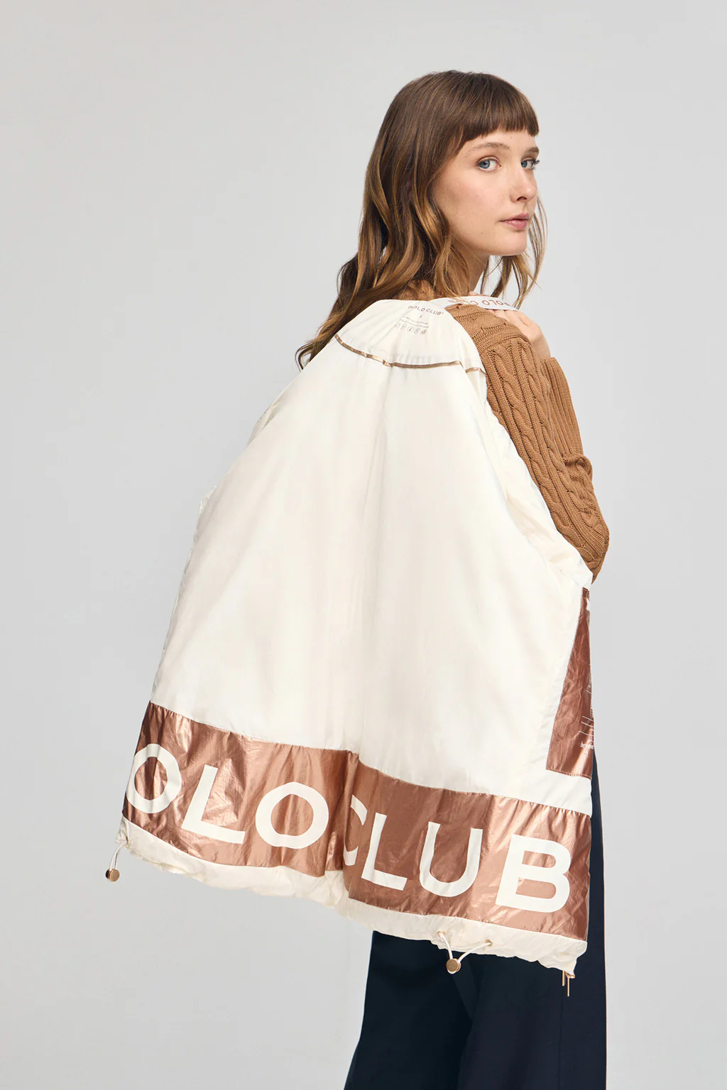 Chaqueta Ingrid color crudo con logo Polo Club - Image 4