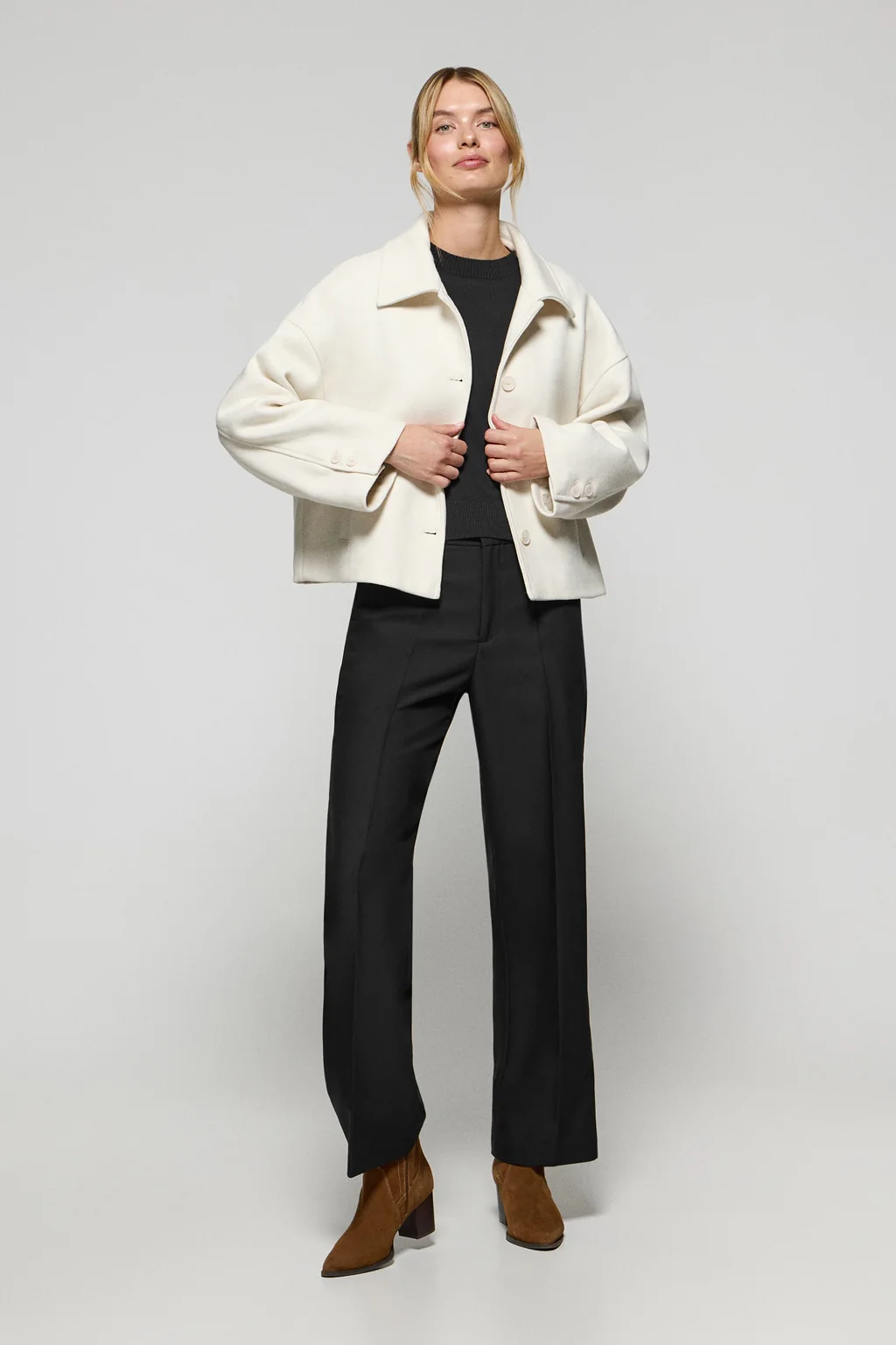 Abrigo corto Lita beige abotonado y detalles Polo Club - Image 3