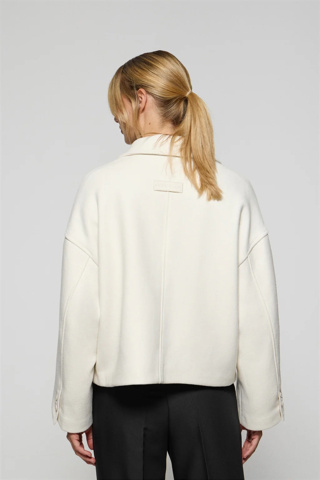 Abrigo corto Lita beige abotonado y detalles Polo Club - Image 7