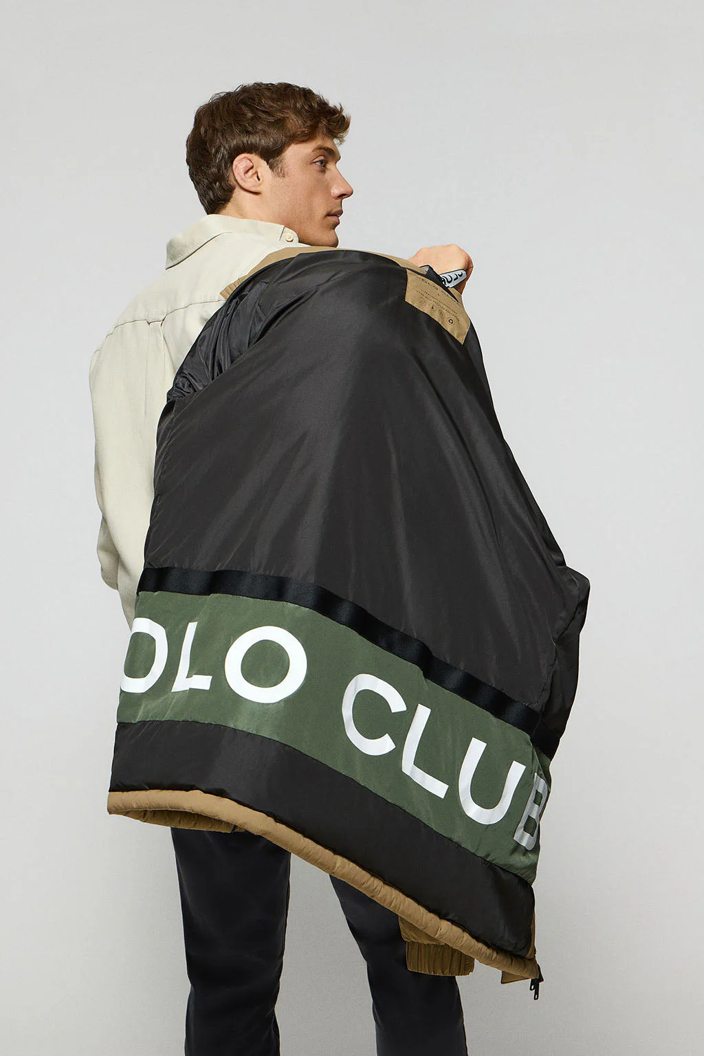 Chaqueta beige oscuro Midtown de capucha desmontable y detalles Polo Club - Image 6