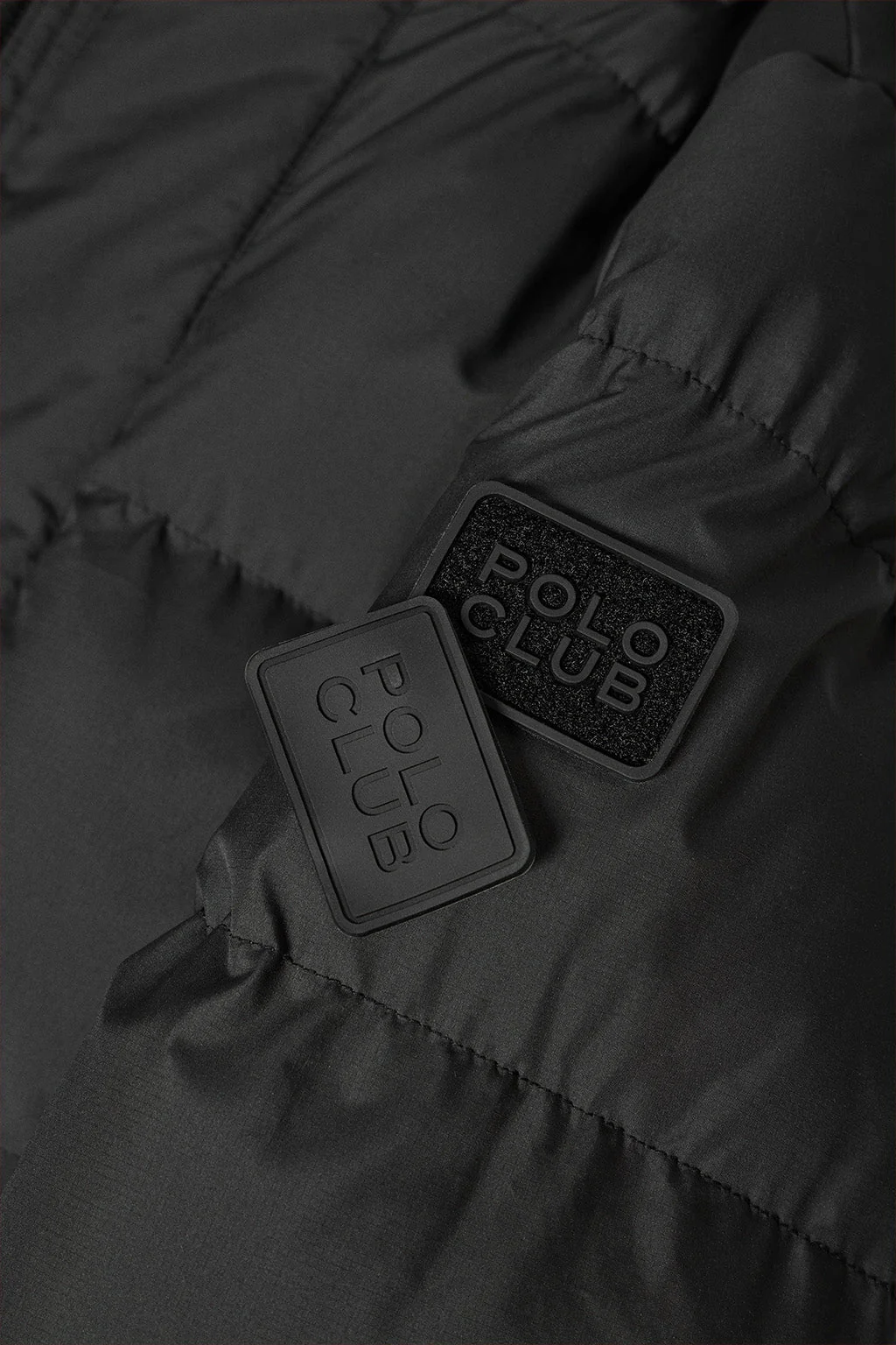Chaqueta negra Midtown de capucha desmontable y detalles Polo Club - Image 12