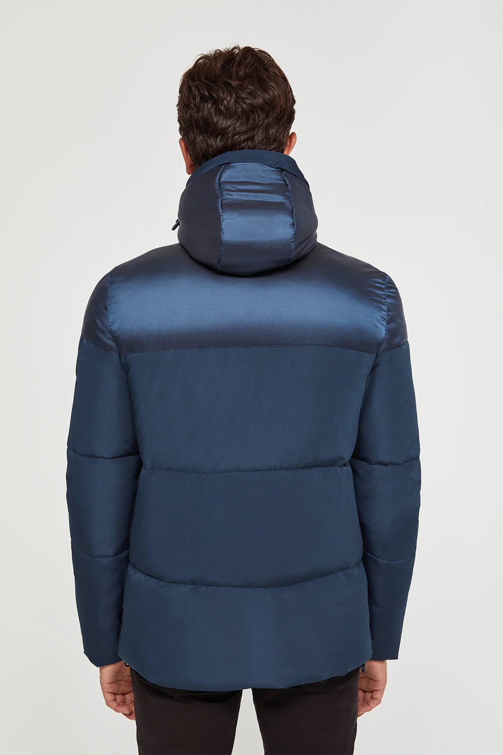 Chaqueta azul petróleo acolchada mate y brillo con parche en la manga - Image 6