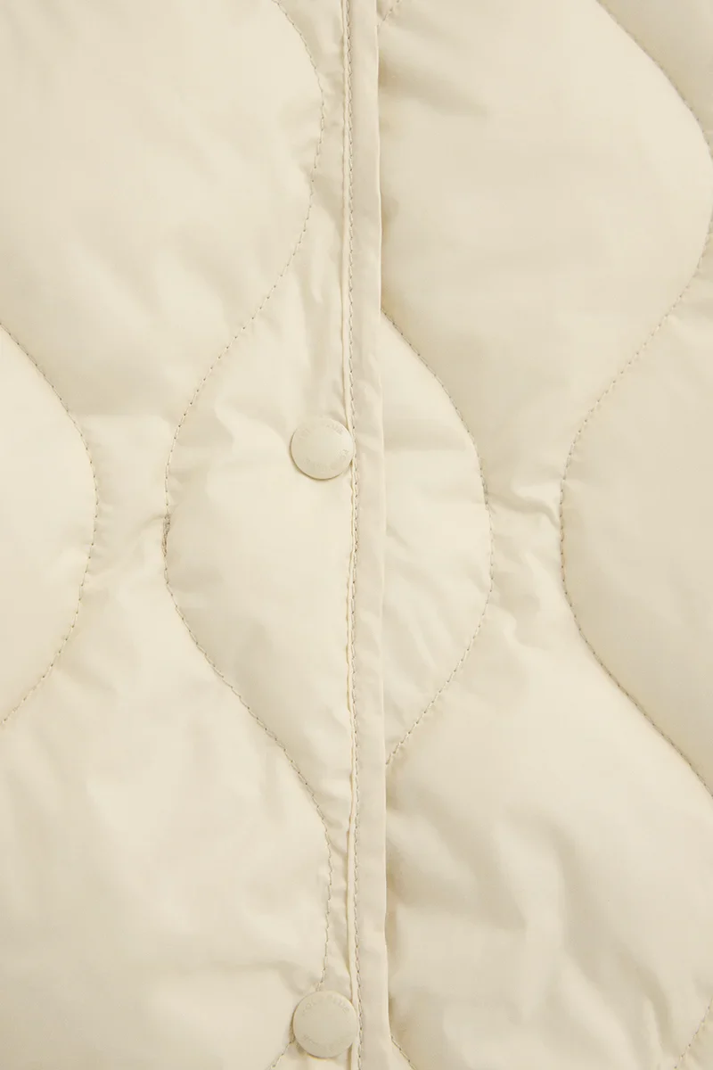 Chaqueta ultraligera Paloma color crema con logo Polo Club - Image 8