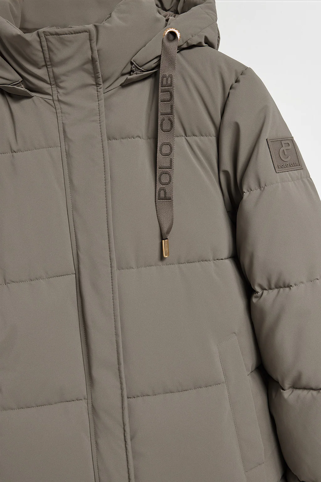 Abrigo Roma color taupe de capucha extraíble y detalles Polo Club - Image 12