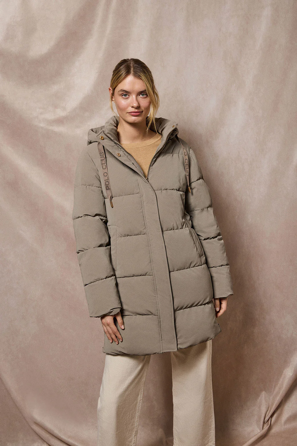 Abrigo Roma color taupe de capucha extraíble y detalles Polo Club - Image 6