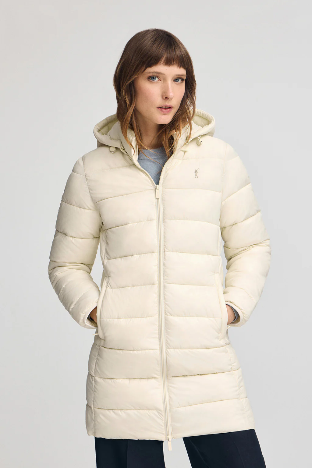 Chaqueta Salima Embroidery color crudo con logo Rigby Go