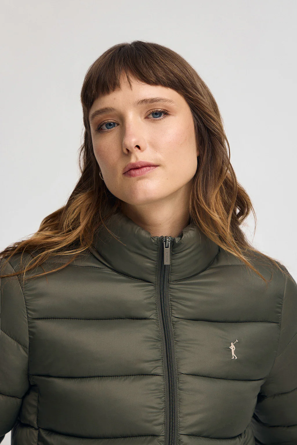 Chaqueta Salma Embroidery verde bosque con logo Rigby Go - Image 3