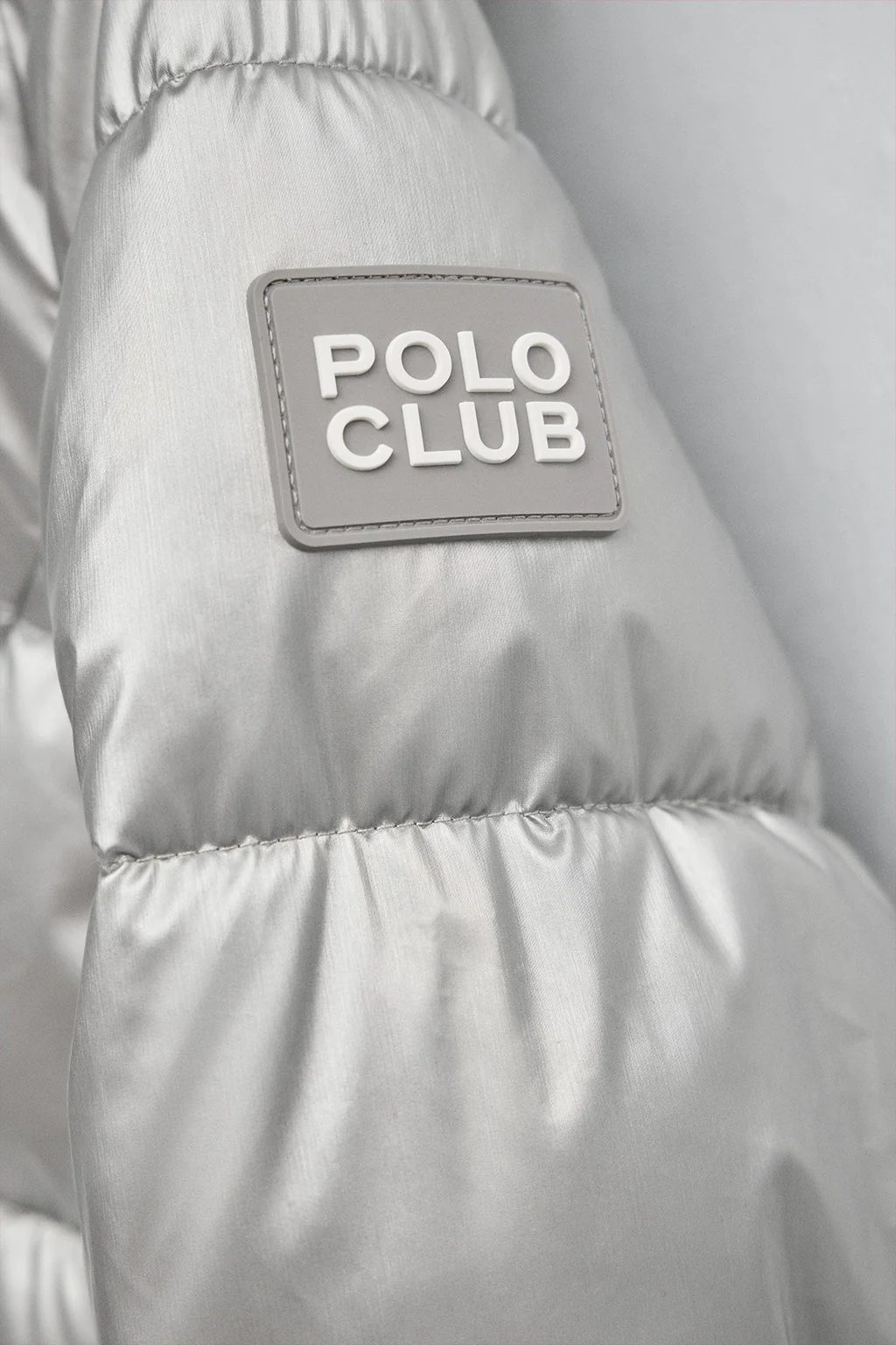 Chaqueta Silvon plateado con logo Polo Club - Image 7