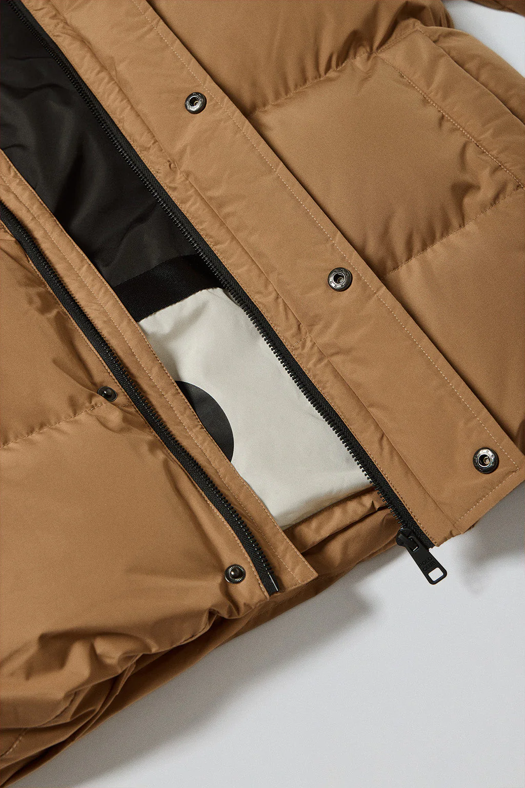 Chaqueta color camel Slope acolchada con detalles Polo Club - Image 12