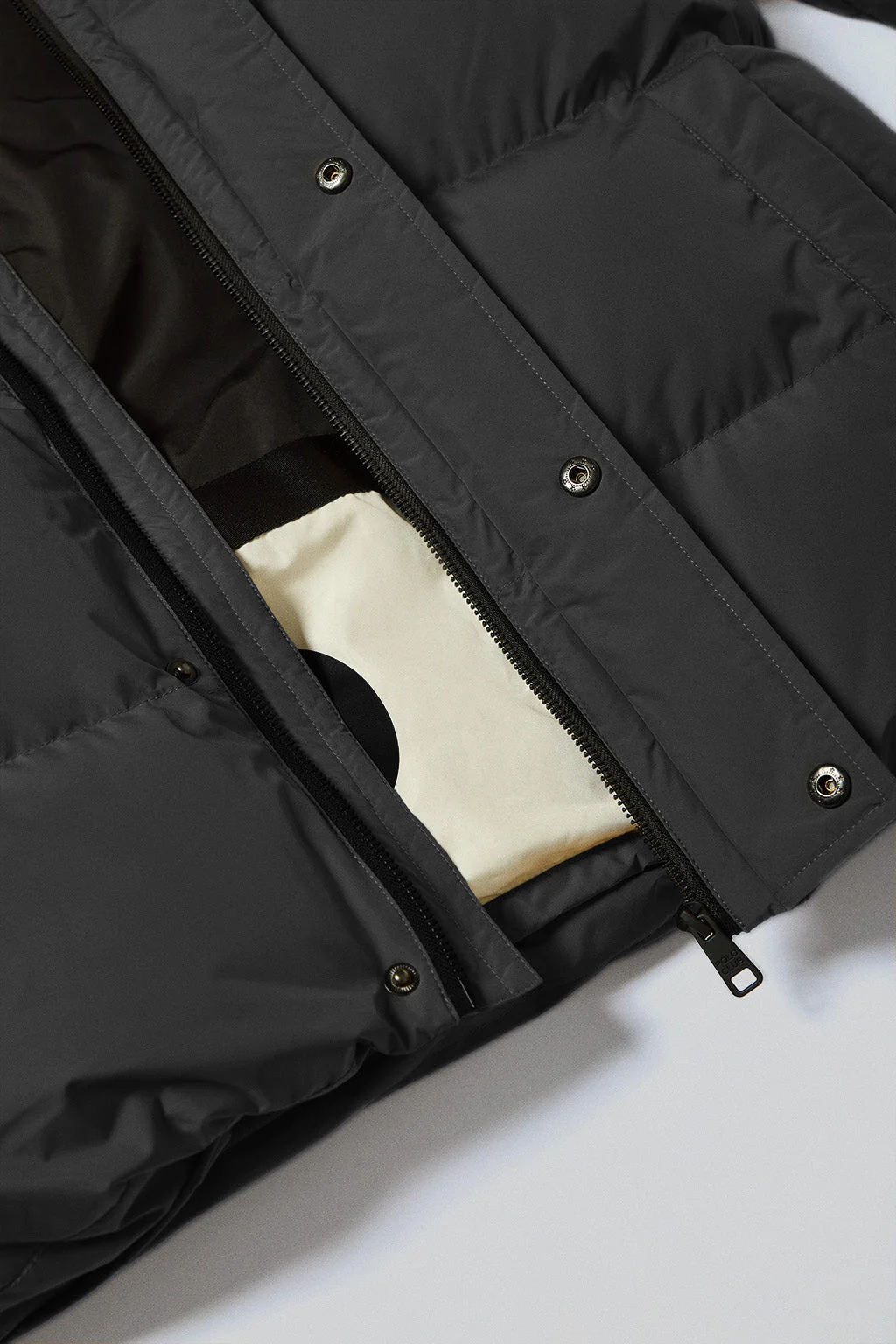 Chaqueta negra Slope acolchada con detalles Polo Club - Image 10