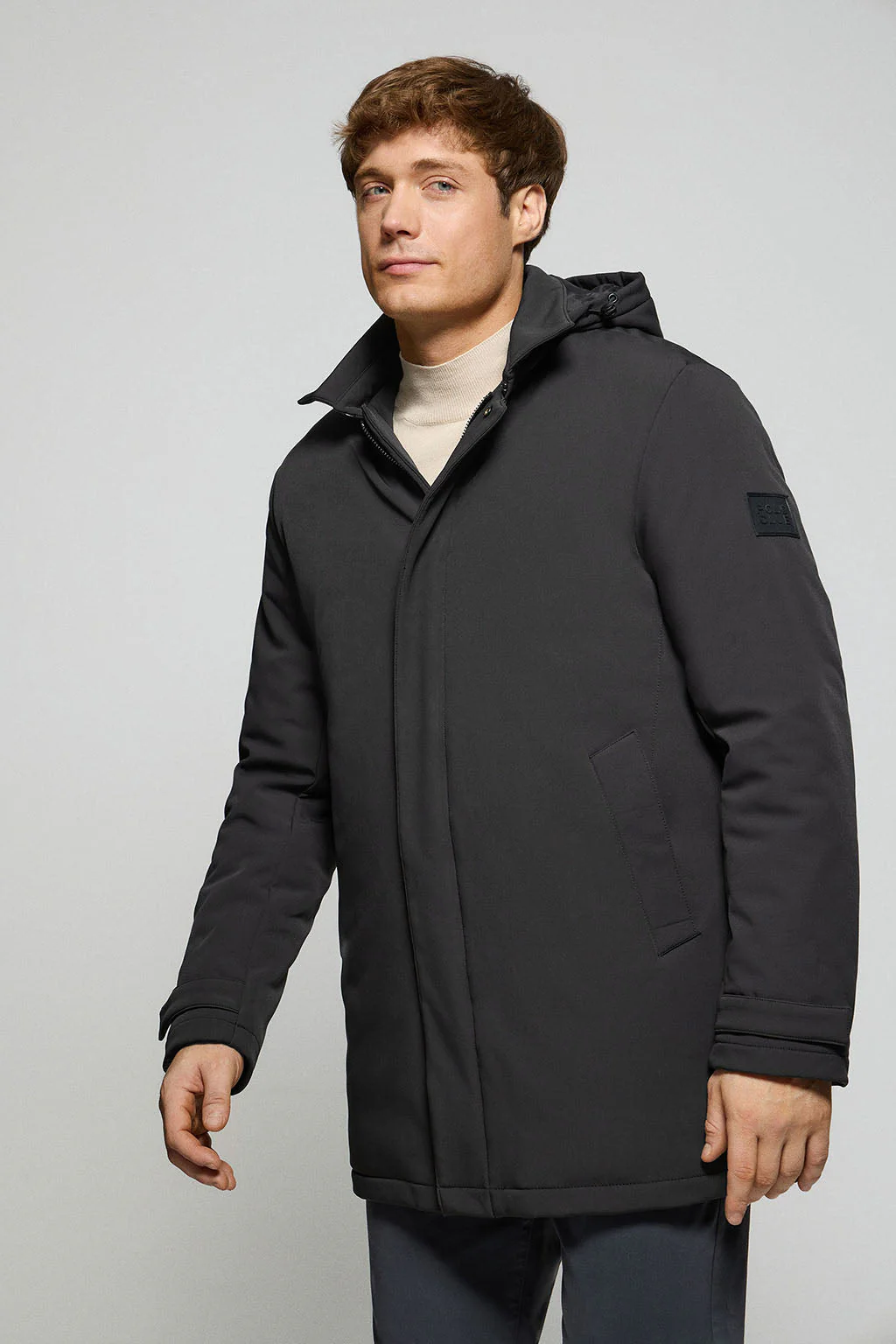 Abrigo Soho clásico negro de capucha desmontable y detalles Polo Club