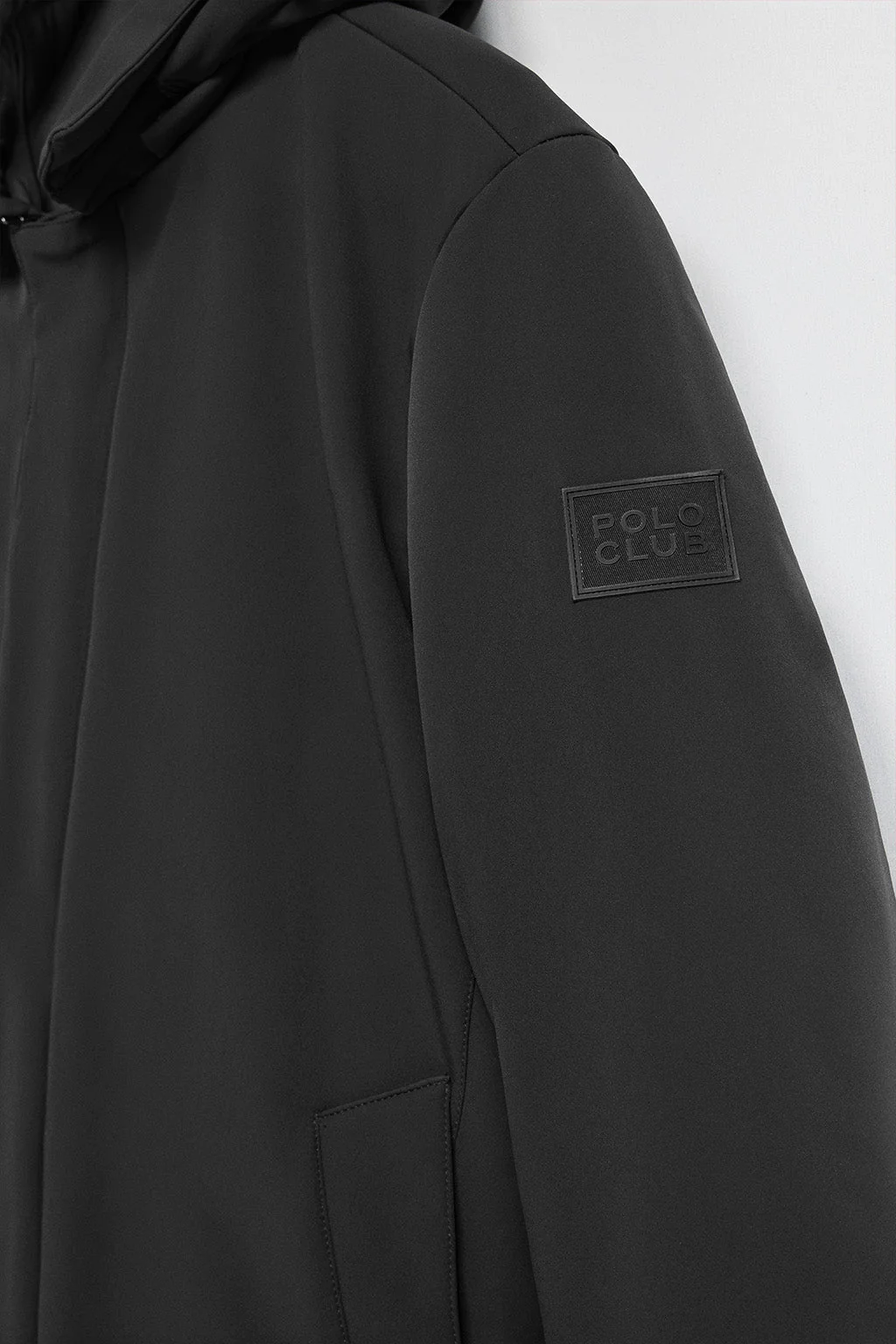 Abrigo Soho clásico negro de capucha desmontable y detalles Polo Club - Image 9