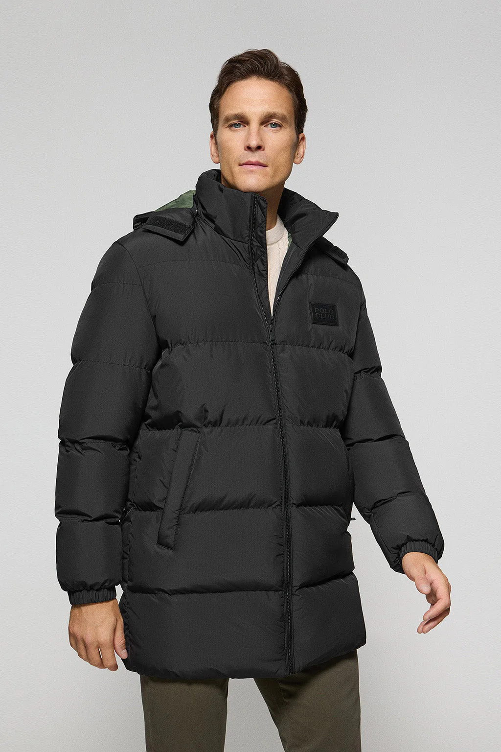 Abrigo negro Staten de capucha desmontable y detalles Polo Club