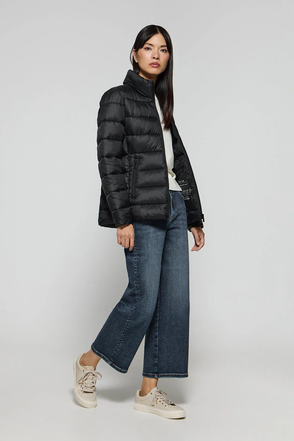 Chaqueta ultralight Susanne negra con bordado Rigby Go - Image 3
