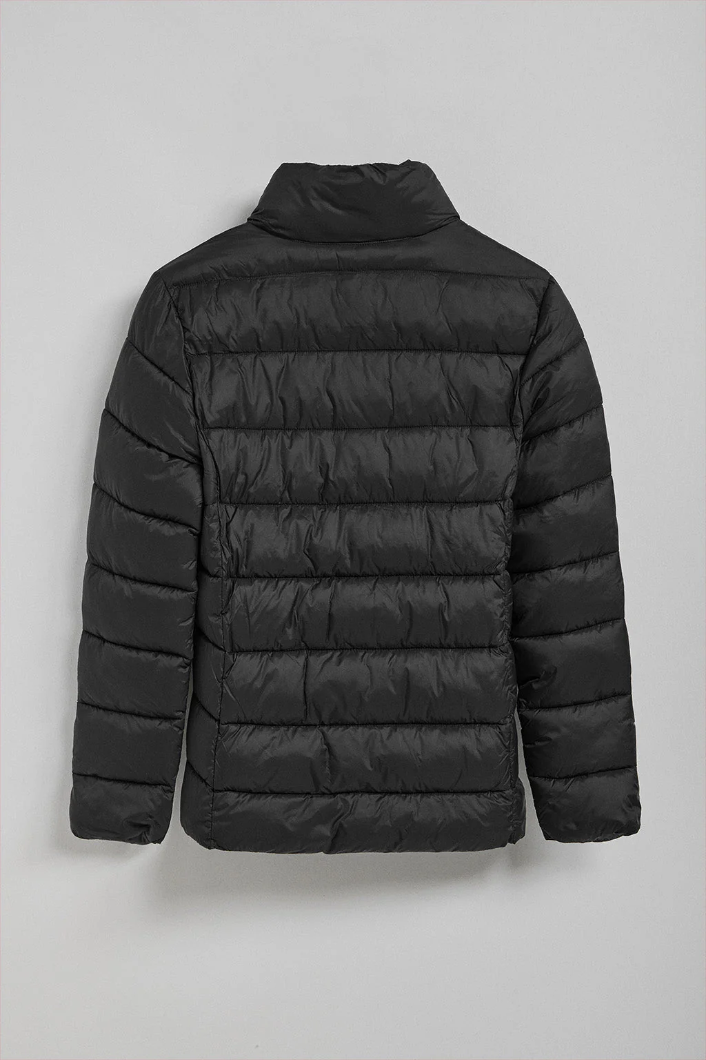 Chaqueta ultralight Susanne negra con bordado Rigby Go - Image 8