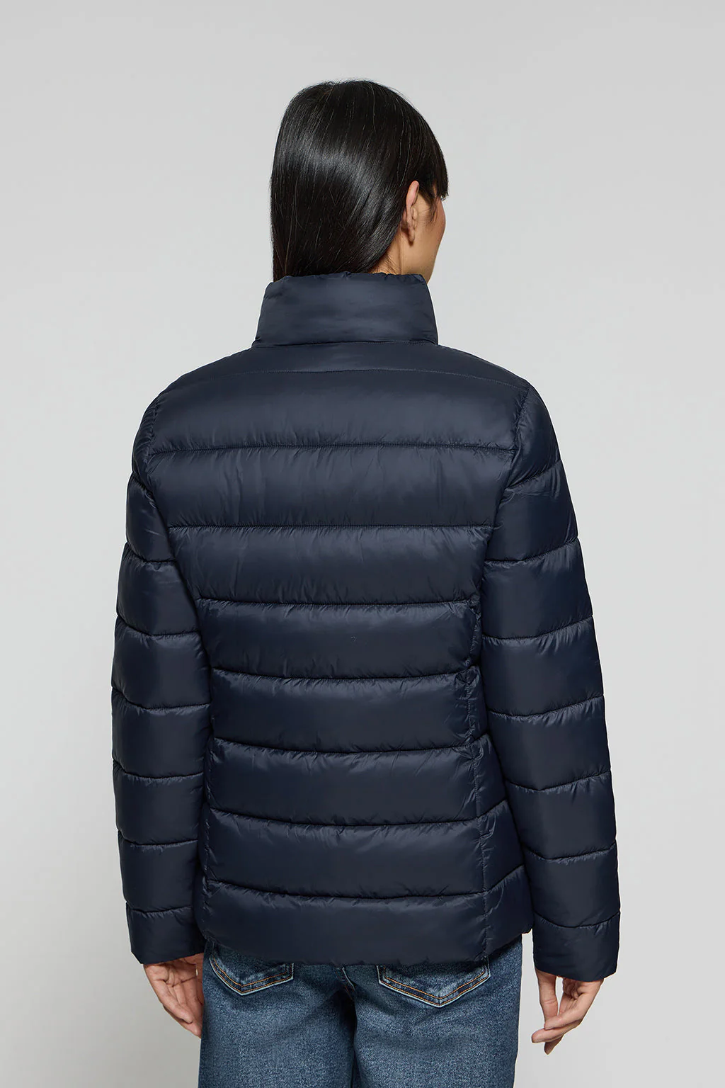 Chaqueta ultralight Susanne azul marino con parche Rigby Go - Image 4