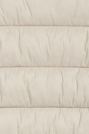 Chaqueta ultralight Susanne color beige con parche Rigby Go - Image 9