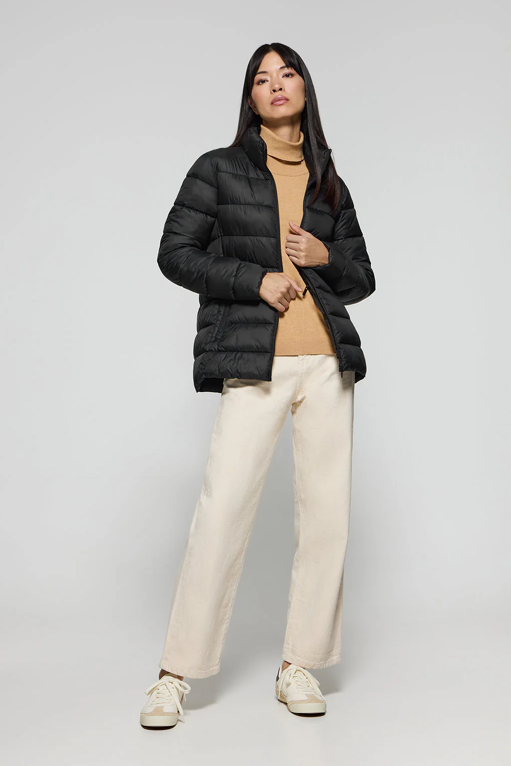Chaqueta ultralight Susanne negra con parche Rigby Go - Image 3
