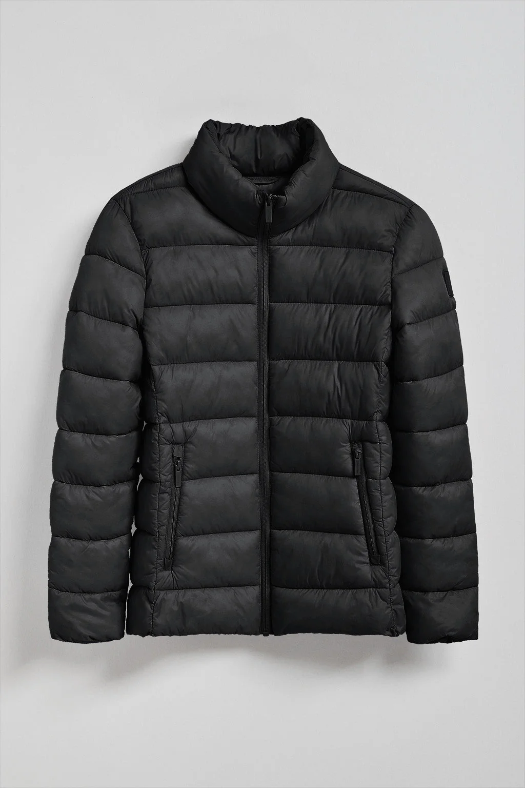 Chaqueta ultralight Susanne negra con parche Rigby Go - Image 5