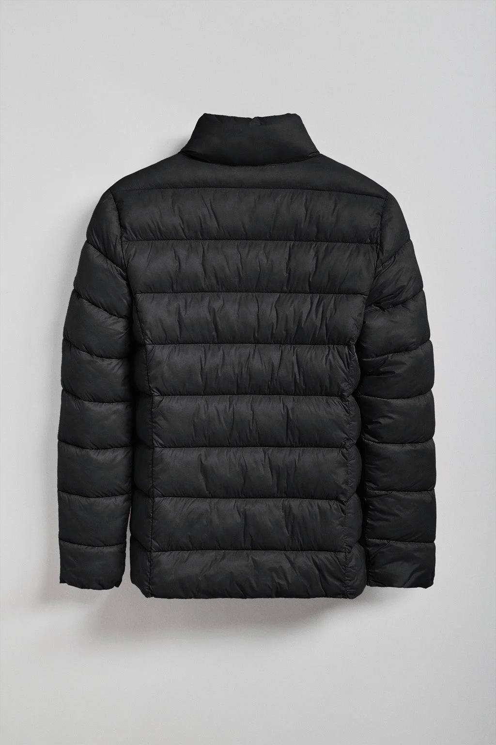 Chaqueta ultralight Susanne negra con parche Rigby Go - Image 8