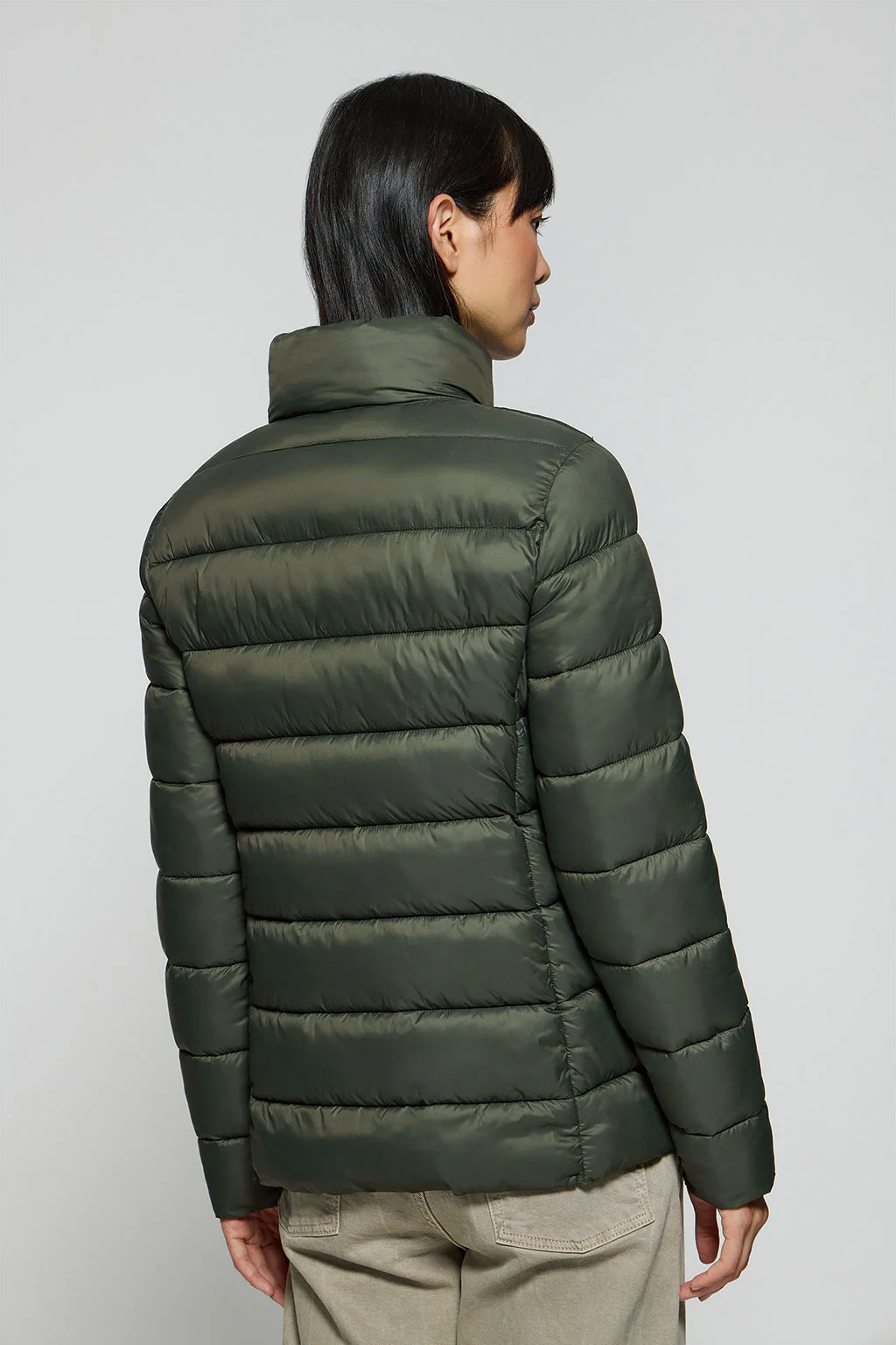 Chaqueta ultralight Susanne color verde con parche Rigby Go - Image 4