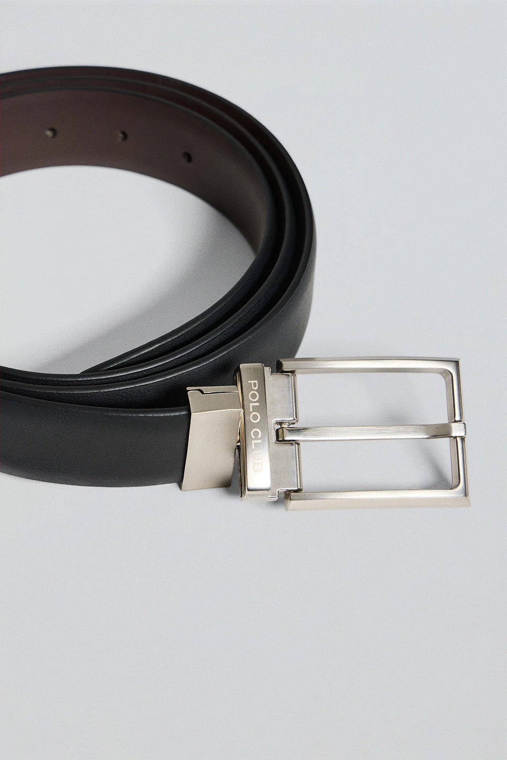 Cinturón clásico reversible Tyler negro y marrón con detalle Polo Club - Image 3