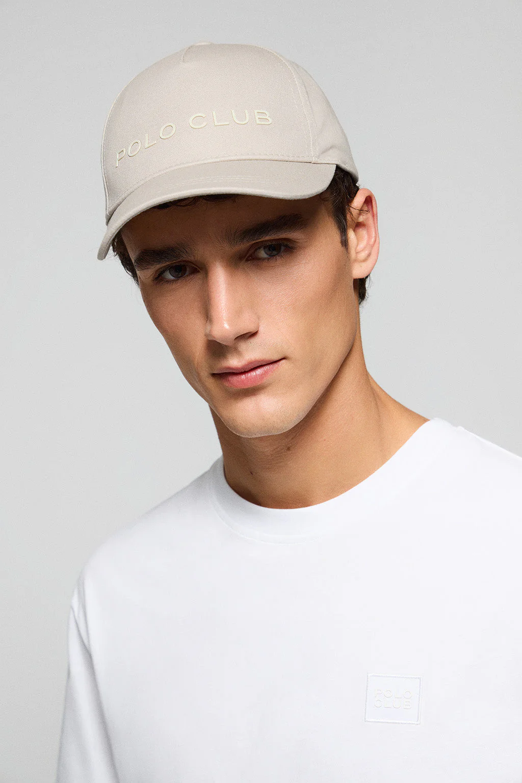 Gorra beige con logo engomado y print Polo Club - Image 2