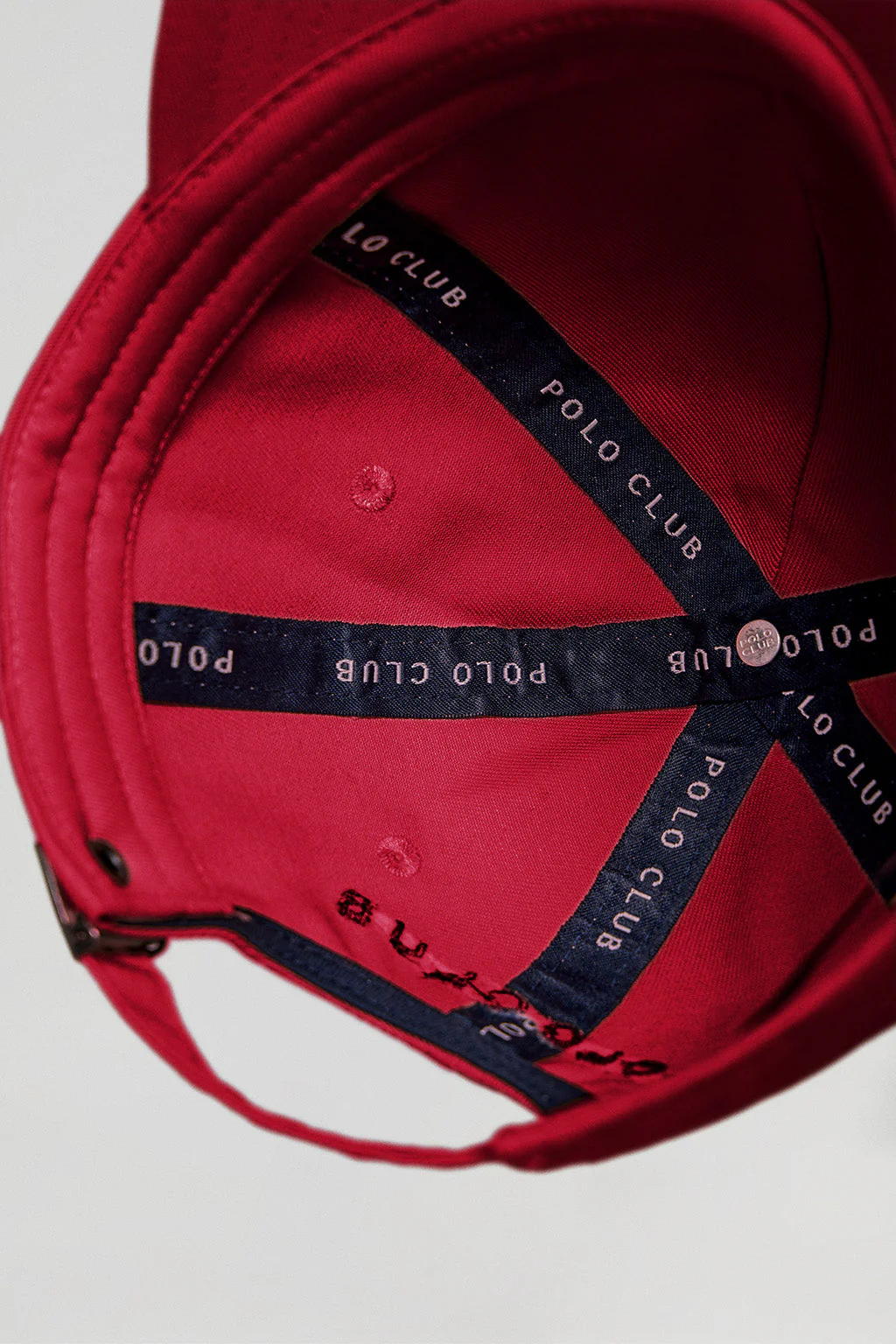 Gorra infantil roja con logo bordado Rigby Go - Image 4