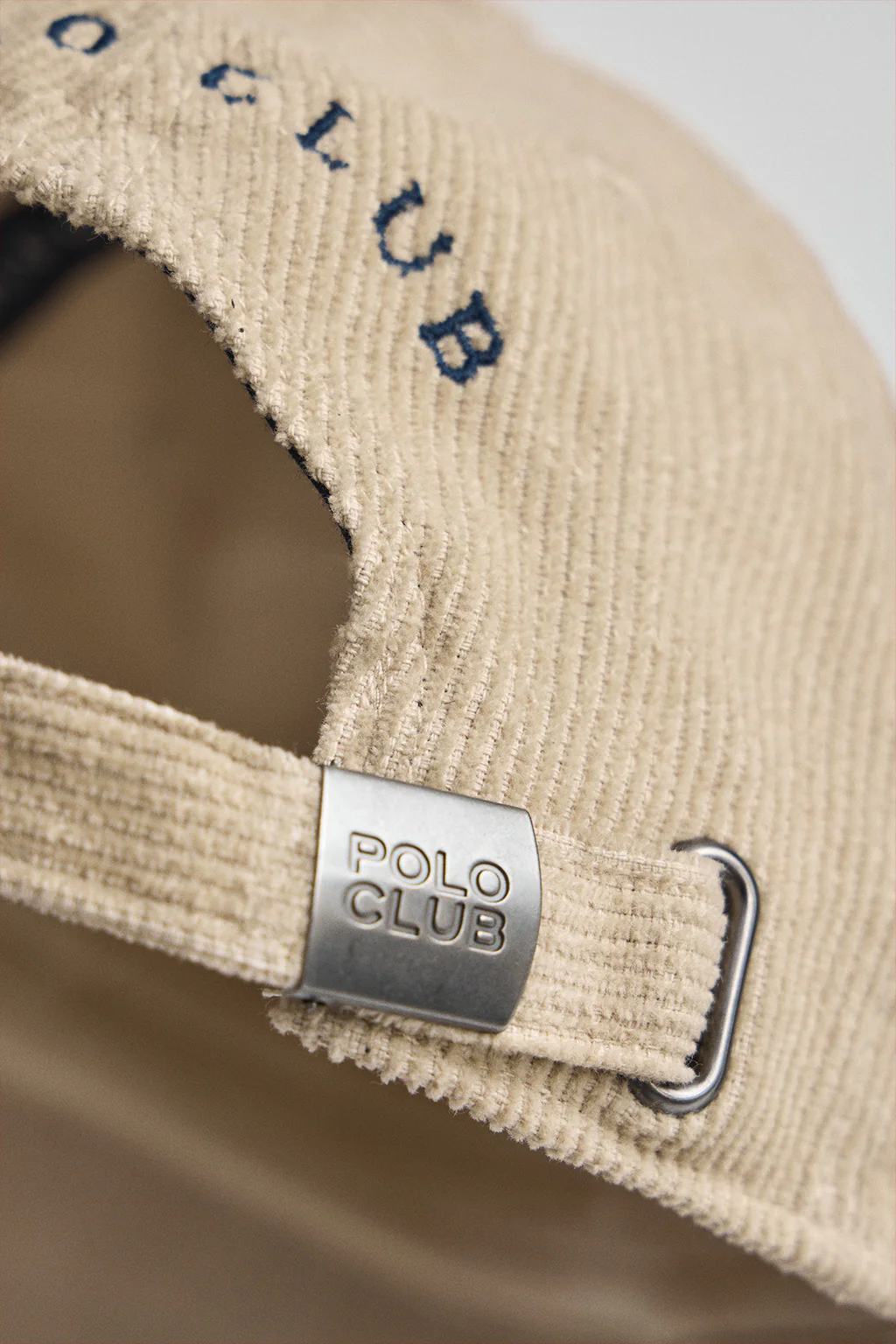 Gorra beige con detalles Polo Club - Image 4