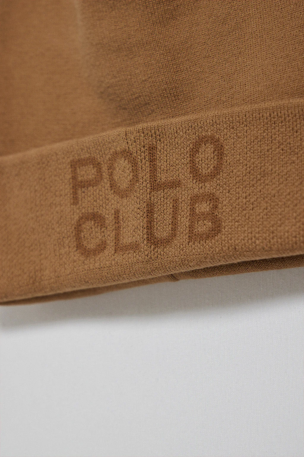 Gorro Verth color camel con logotipo jacquard Polo Club - Image 2