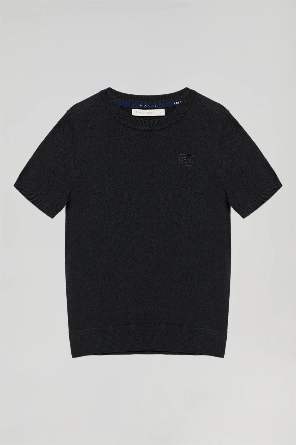 Jersey negro de punto con cuello redondo de manga corta y logo bordado al tono - Image 6