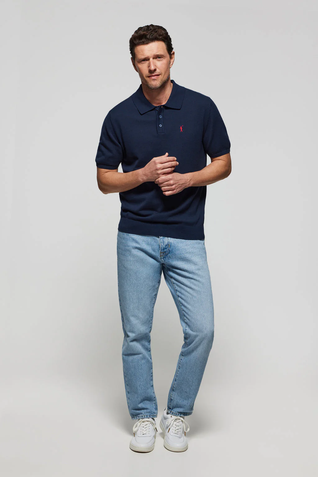 Polo de punto azul marino con bordado Rigby Go - Image 3