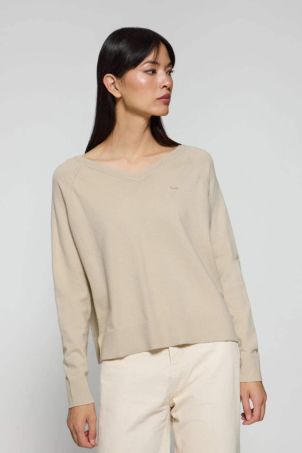 Jersey de punto Katniss beige con detalle de botón nacarado Polo Club - Image 5
