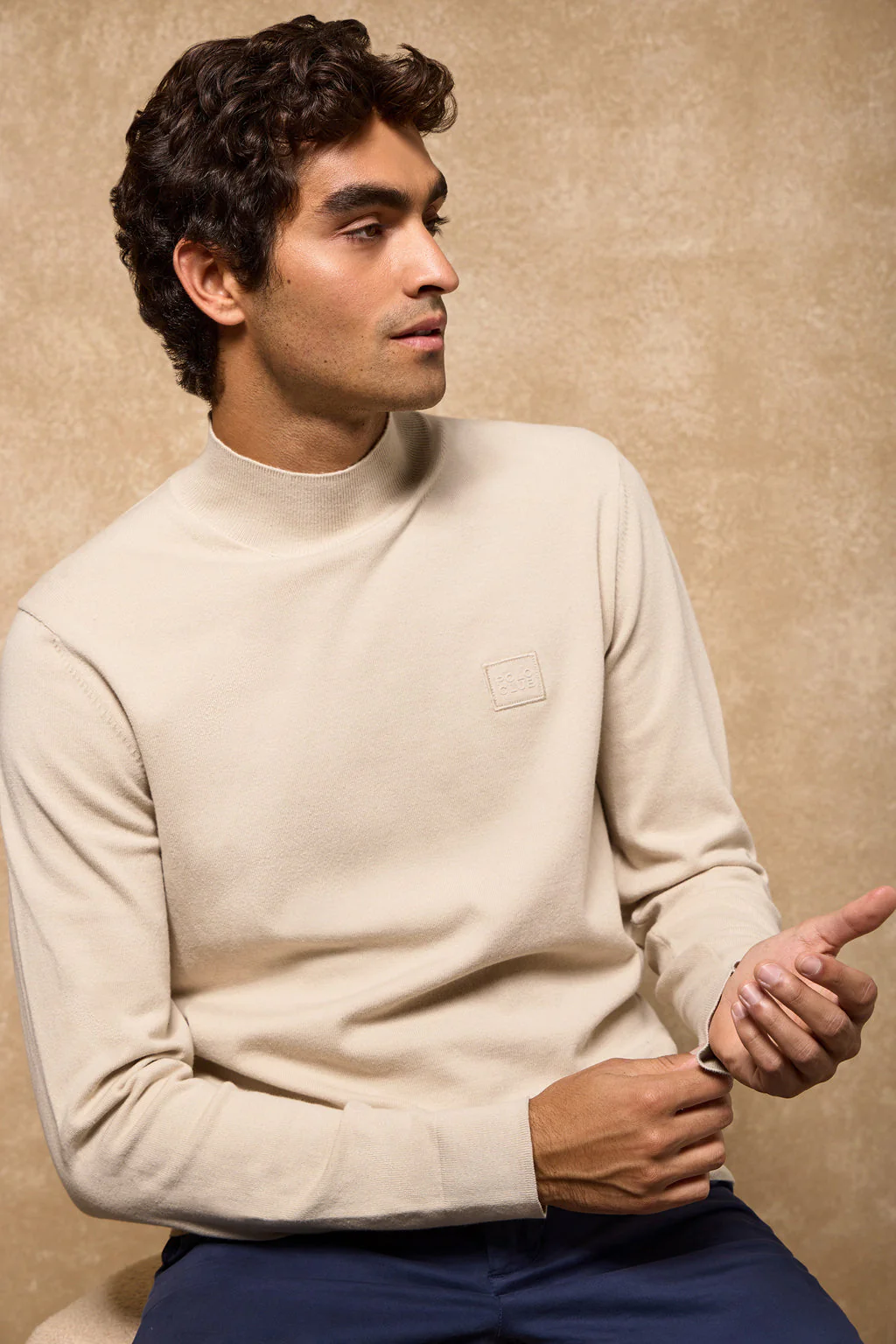 Jersey de punto Khan beige de cuello perkins y detalles Polo Club - Image 6