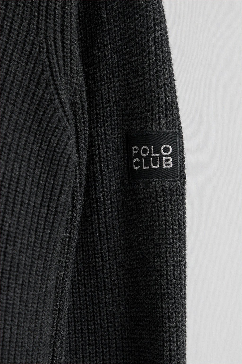 Jersey negro de punto inglés con parche Polo Club - Image 7