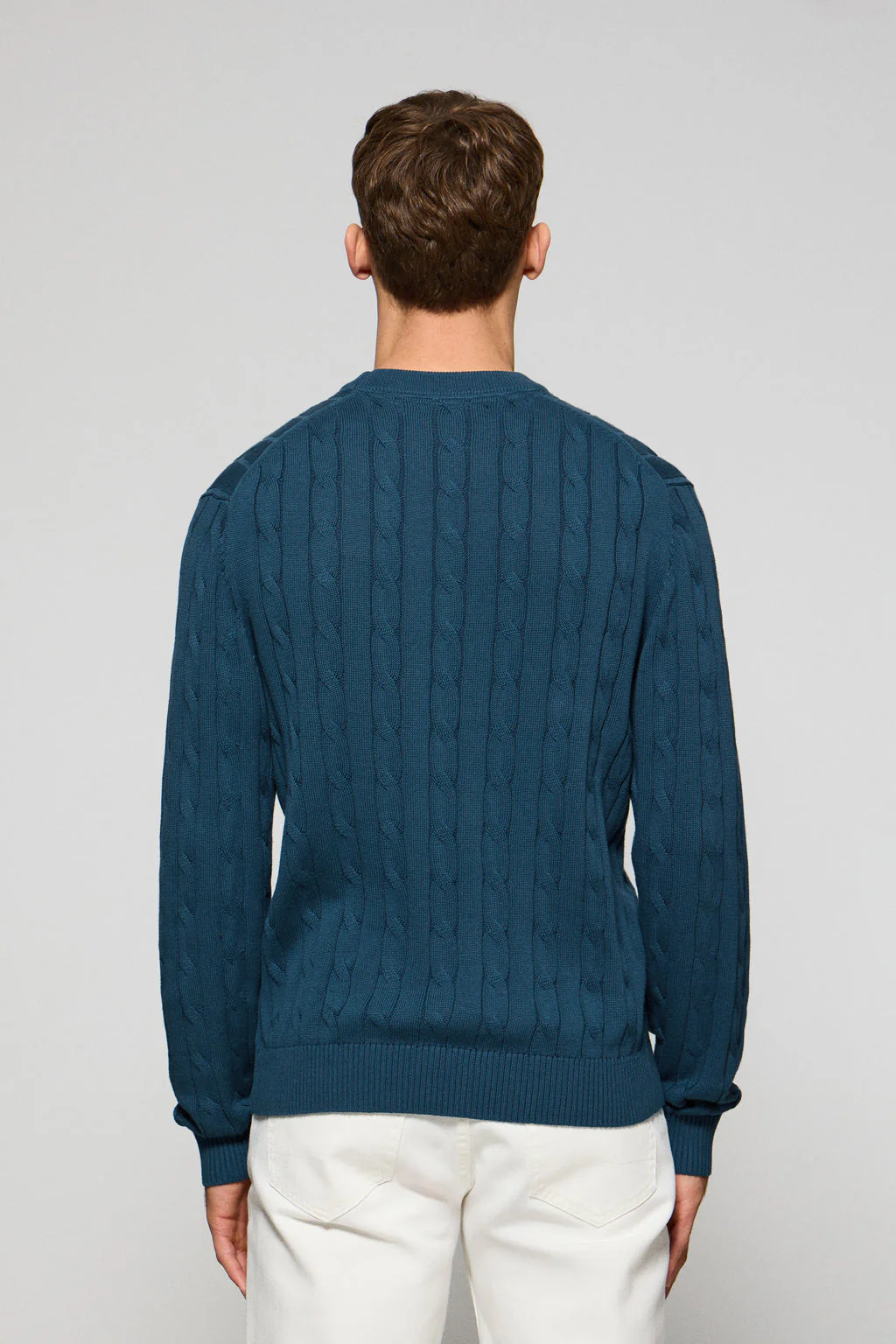 Jersey azul denim de punto trenzado de cuello redondo y bordado Rigby Go - Image 4