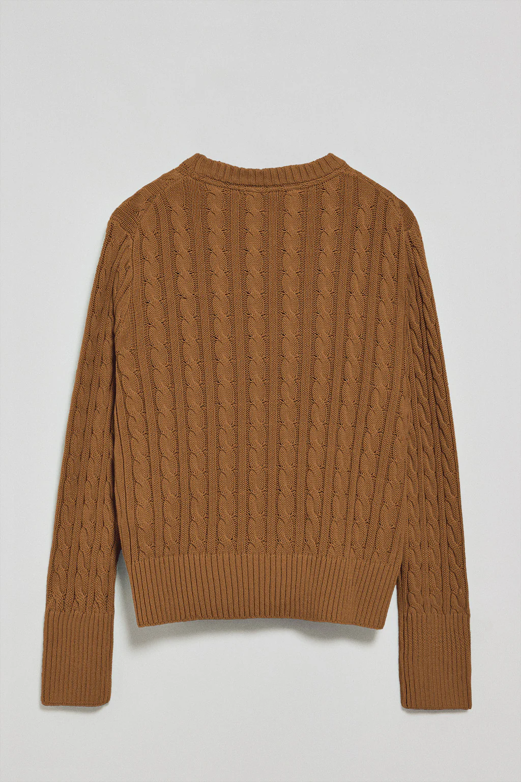 Jersey color camel trenzado de cuello redondo y bordado Rigby Go - Image 7