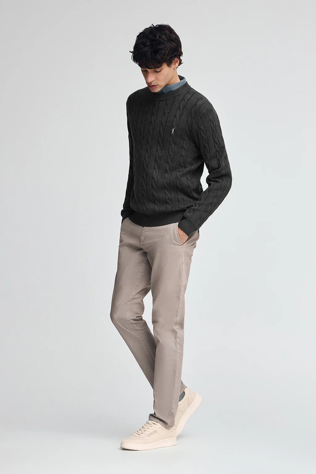 Jersey gris oscuro vigoré de punto trenzado y mezcla de lana con bordado Rigby Go - Image 3