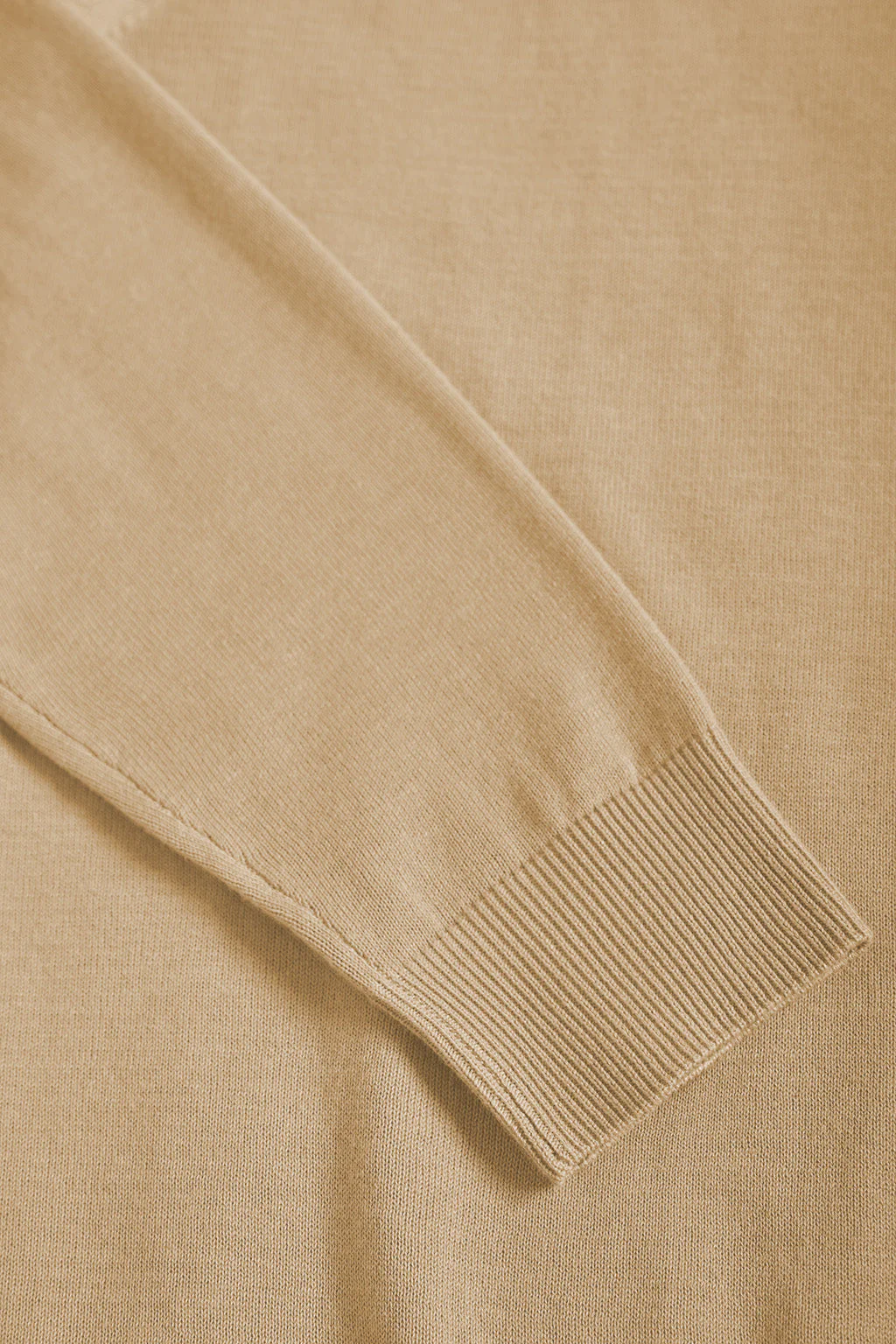 Jersey básico de cuello redondo color camel con logo Rigby Go - Image 8
