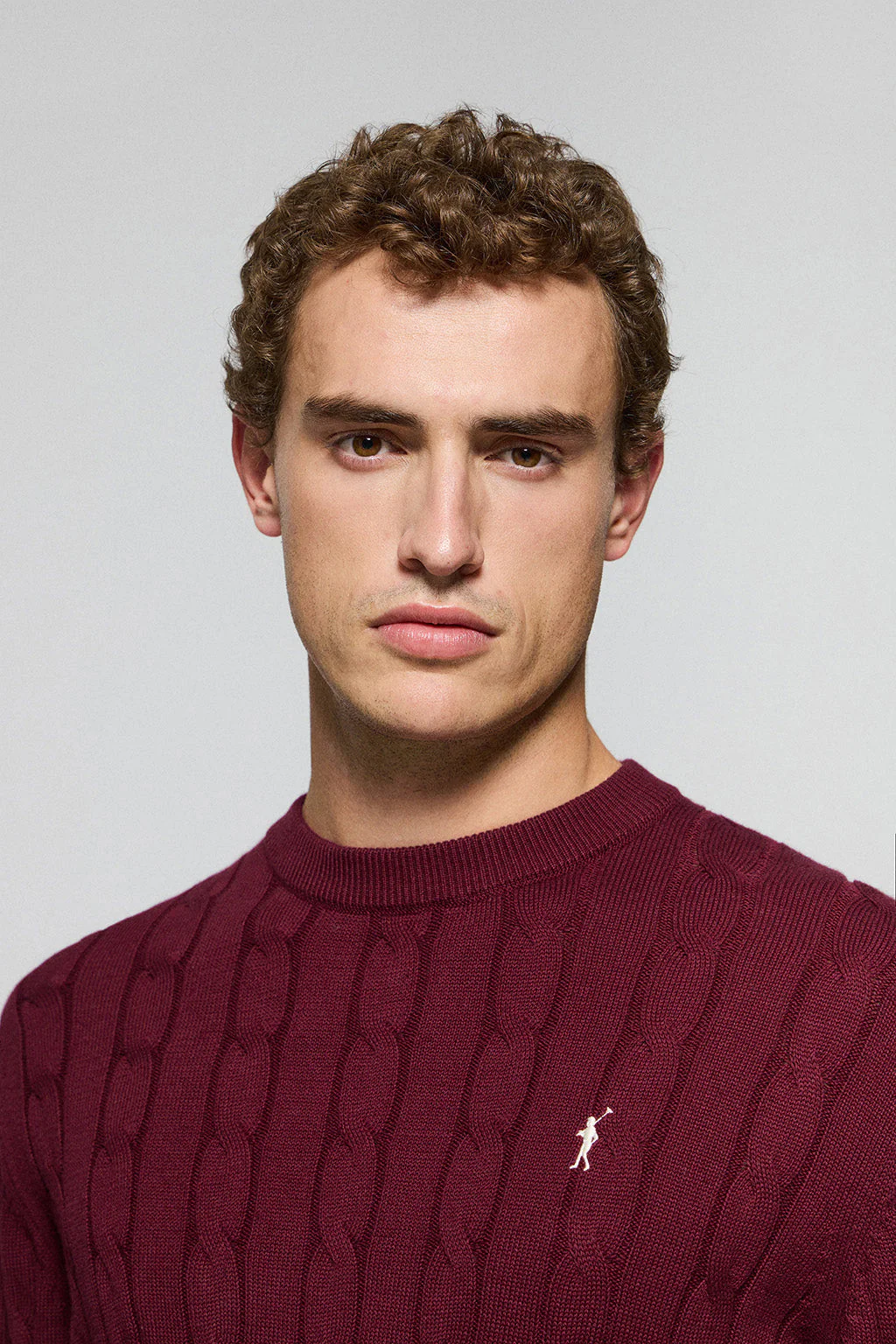 Jersey de punto trenzado granate con logo Rigby Go - Image 2
