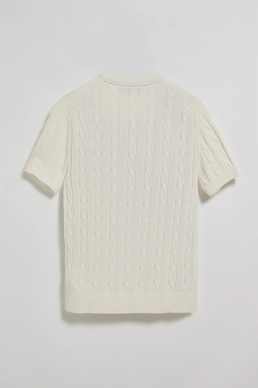 Jersey beige trenzado de manga corta con logo bordado - Image 7